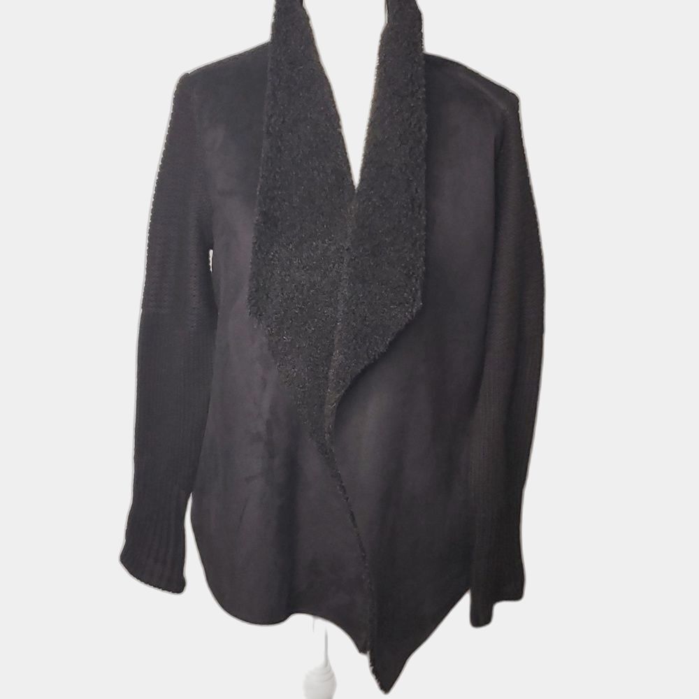 Cardigan by Chelsea & Theodore Open Style Black with short Faux Fur Size Large